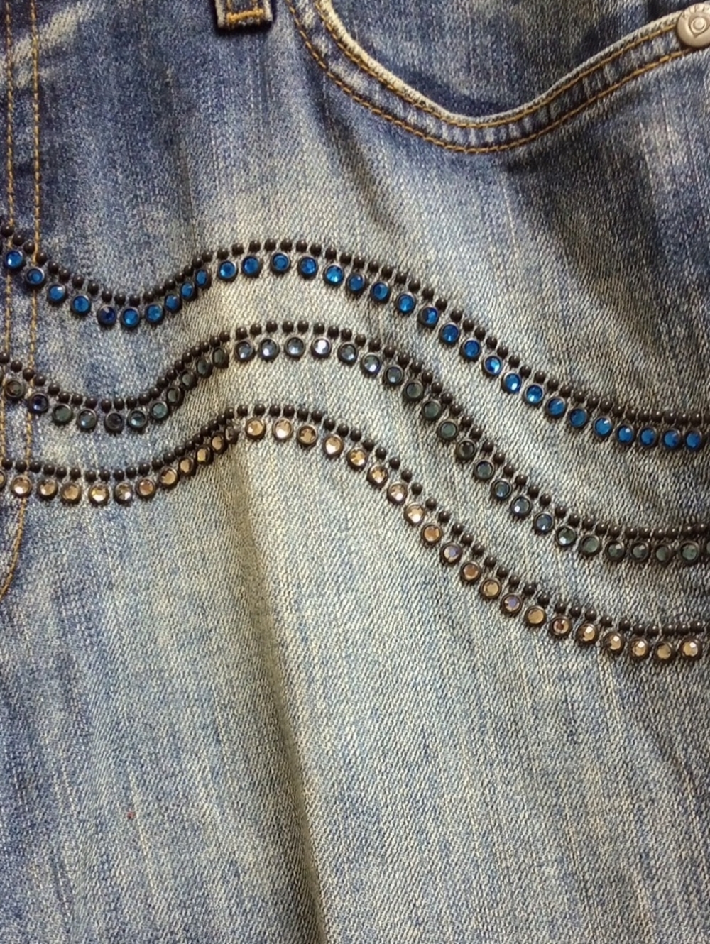 🩵✨KIPPYS SWAROVSKI CRYSTALS ROSE EMBELLISHED WIDE LEG BOOT CUT WOMEN'S JEANS✨ - Picture 8 of 16